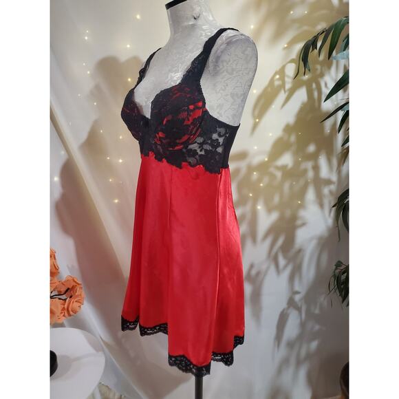 Victoria's Secret Red and Black Lace Chemise - Picture 2 of 12